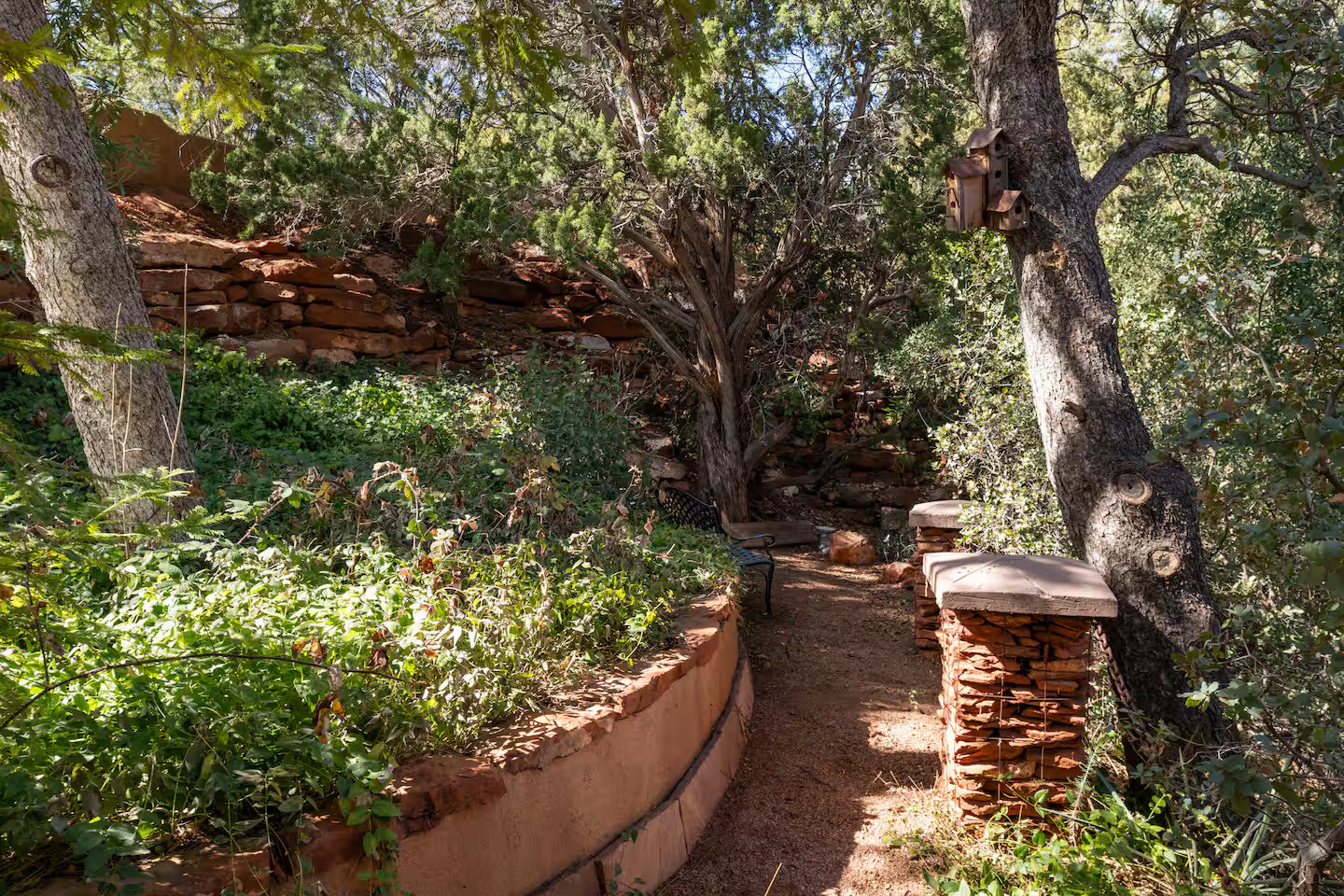 Sedona, AZ - 5 Days & 4 Nights All-Inclusive Canyon Yoga, Hiking & Meditation Retreat for Women