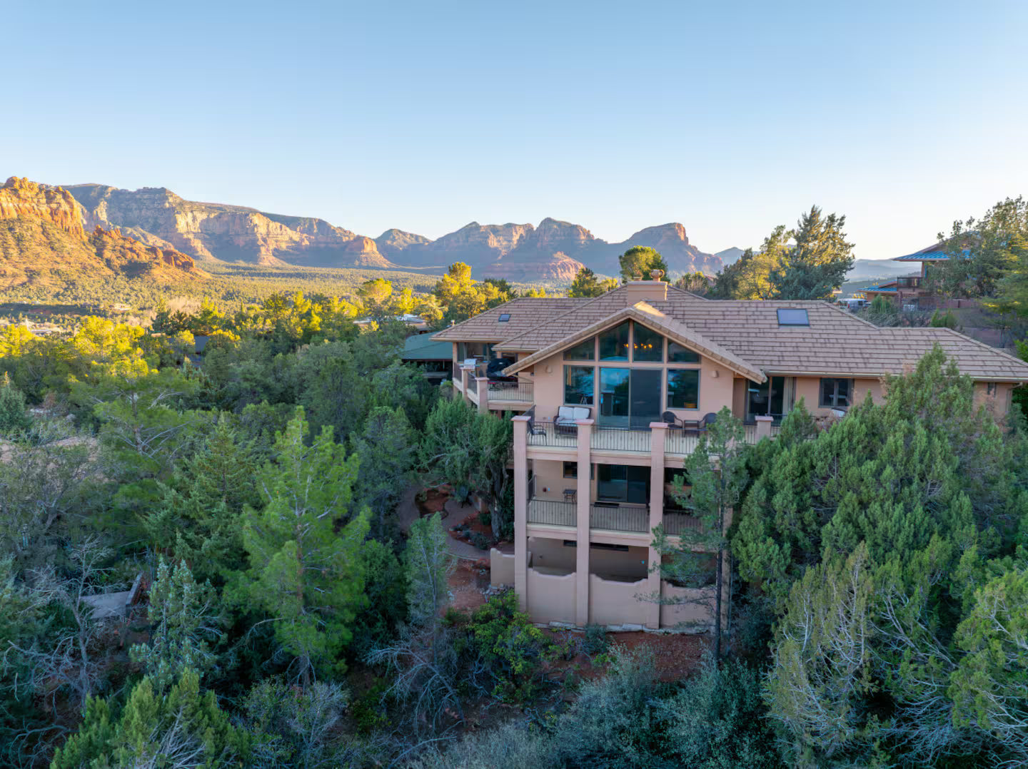 Sedona, AZ - 5 Days & 4 Nights All-Inclusive Canyon Yoga, Hiking & Meditation Retreat for Women