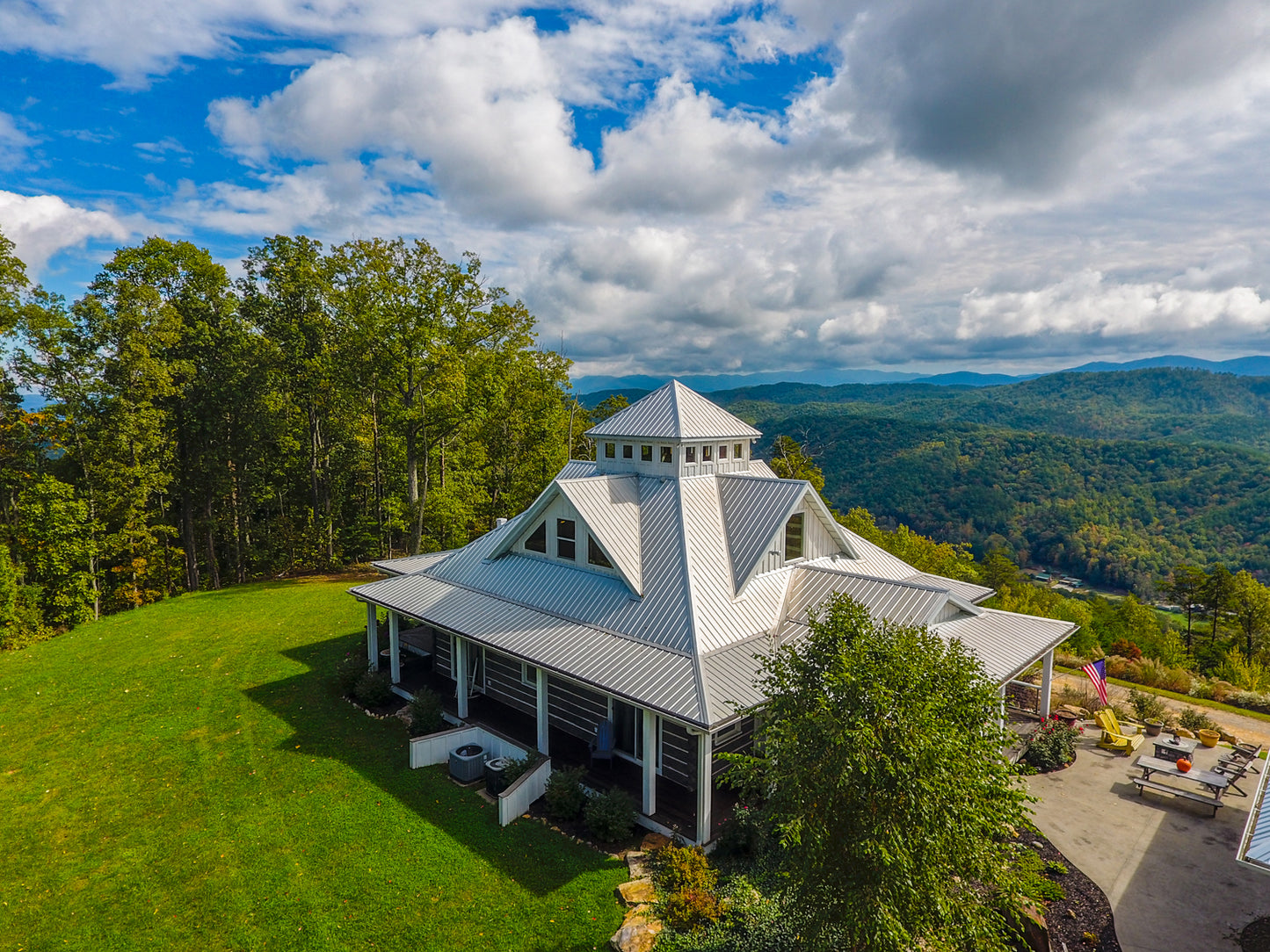 4 Days & 3 Nights All-Inclusive Yoga, Hiking, Spa & Meditation Retreat for Women