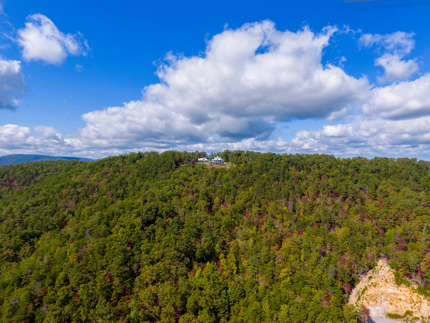 5 Days / 4 Nights All-Inclusive Mountaintop Yoga, Strength, Beauty & Spa Therapy Retreat w/ 3 Free Gifts in the Tennessee Smoky Mountains