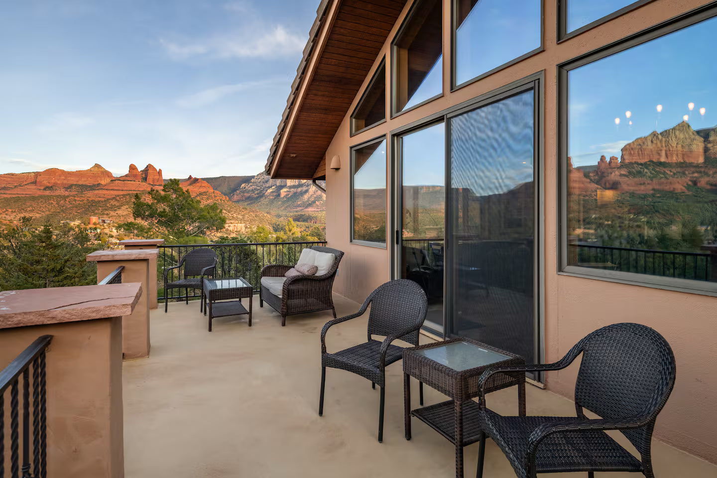 Sedona, AZ - 5 Days & 4 Nights All-Inclusive Canyon Yoga, Hiking & Meditation Retreat for Women